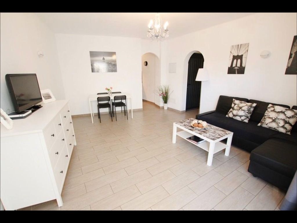 2 bedroom holiday let in Puerto del Carmen