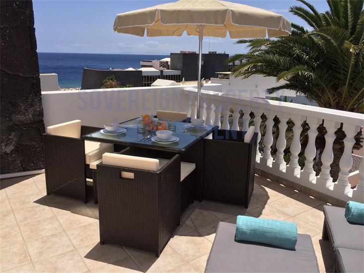 2 bedroom holiday let in Puerto del Carmen