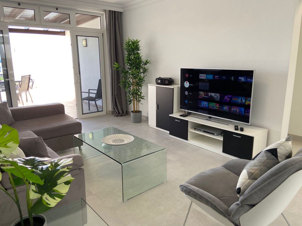 2 bedroom holiday let in Puerto del Carmen
